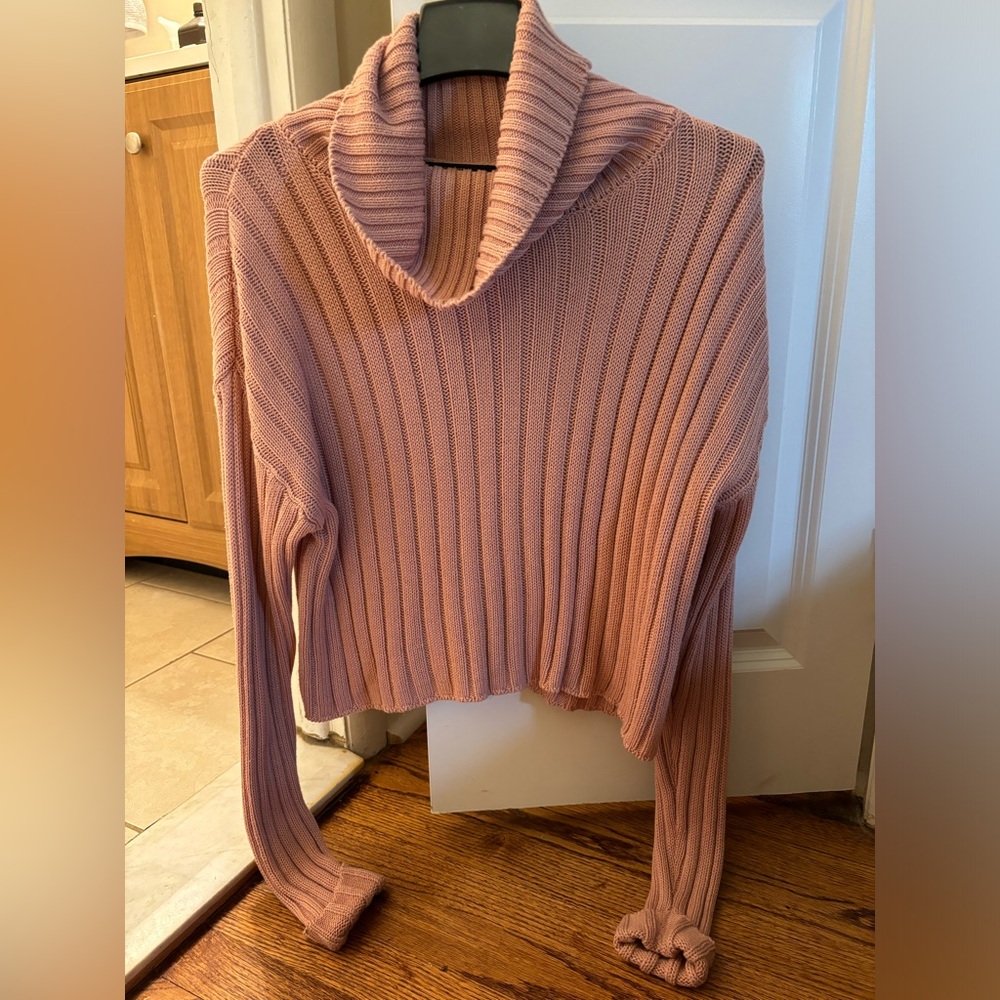 Pink forever 21 turtleneck - medium